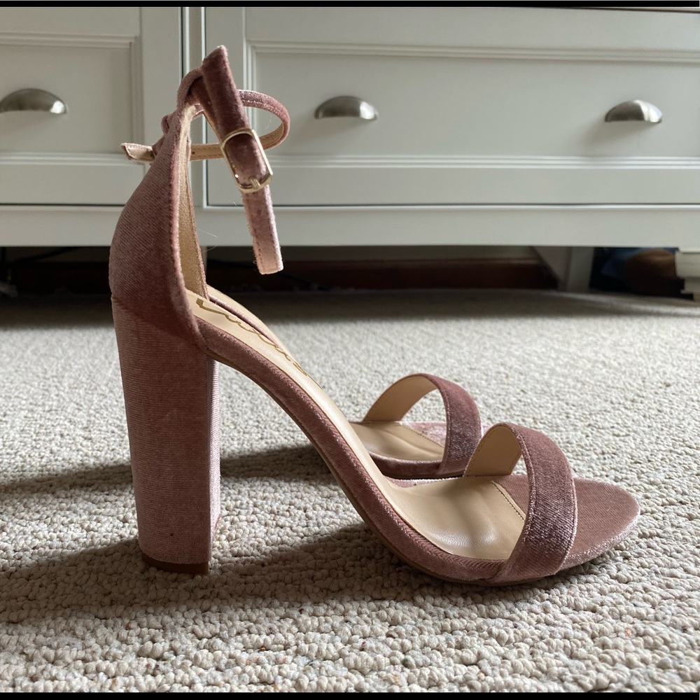 BRAND NEW pink suede Lulu’s heels
